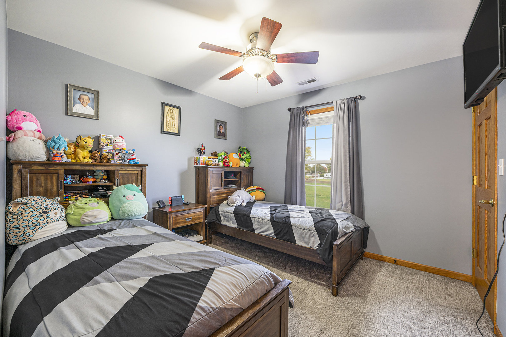 257 Pine Street Beecher, IL 60401 - Photo 17 of 31 a bedroom with bed and a window
