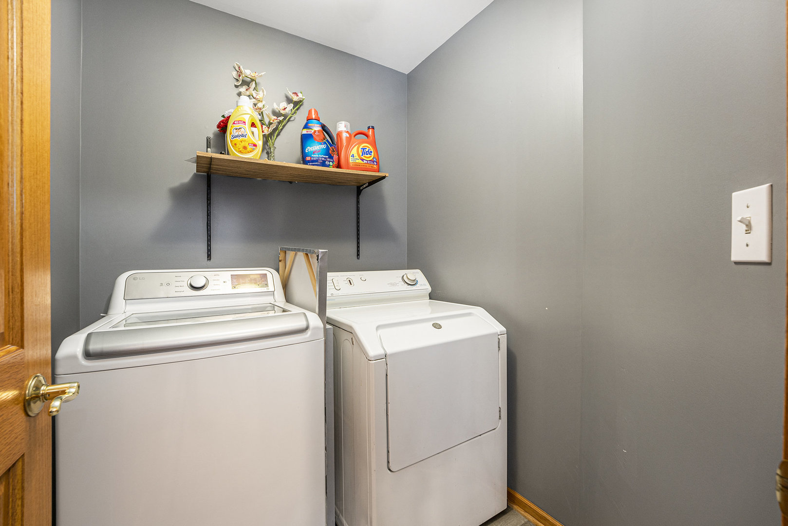 257 Pine Street Beecher, IL 60401 - Photo 21 of 31 a utility room with dryer and washer