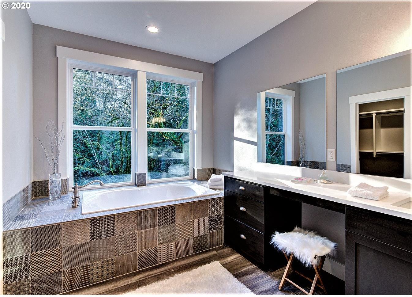 101 Northwest 233rd Street Ridgefield, WA 98642 - Photo 23 of 32 Bathroom, Attached