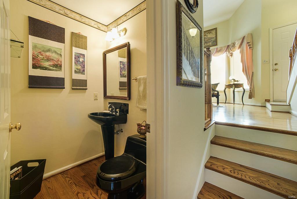 1032 North Spoede Road Creve Coeur, MO 63146 - Photo 11 of 40 Gallery Image 11