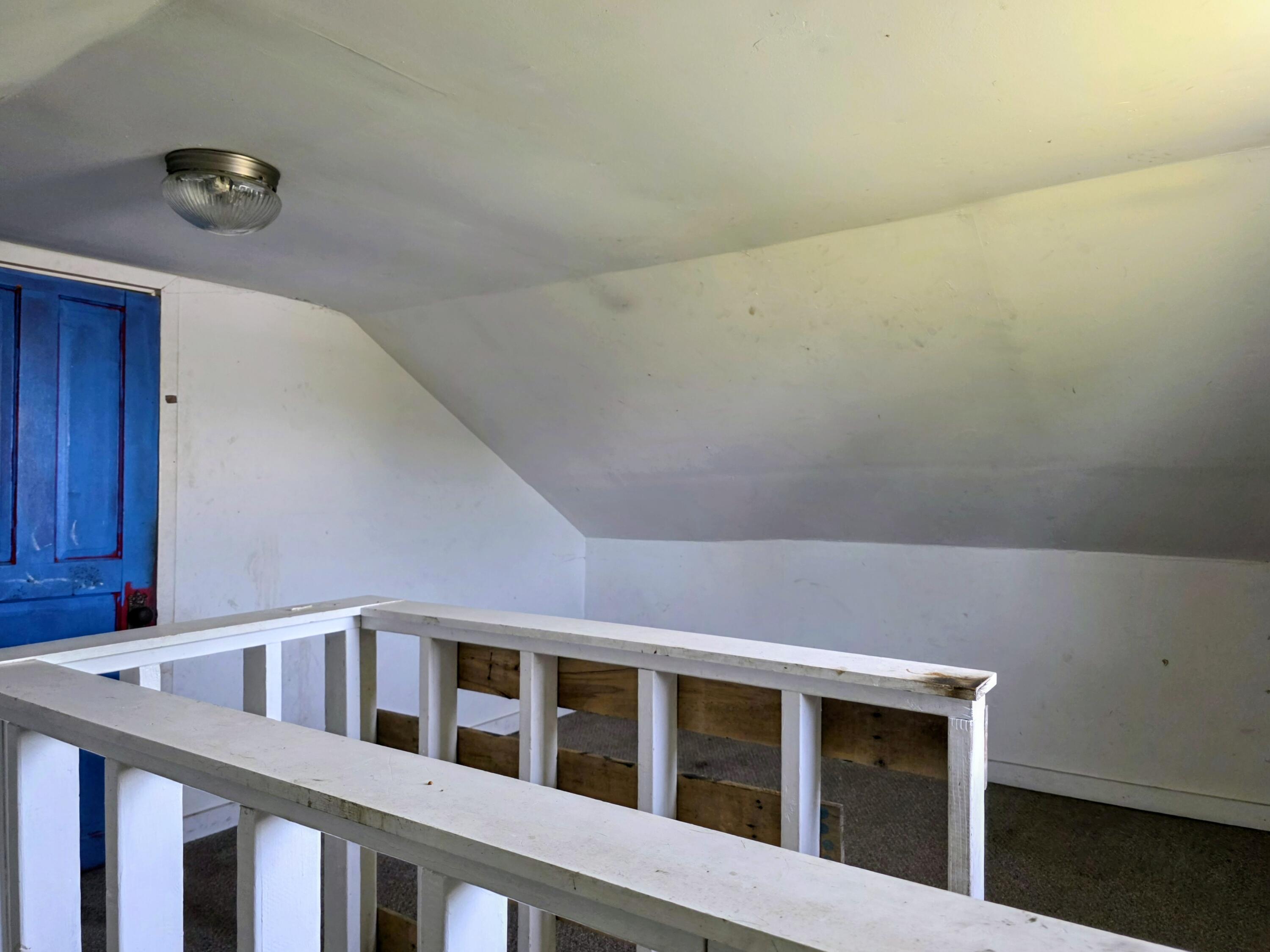1252 Railroad Road Union City, MI 49094 - Photo 12 of 14 Landing room