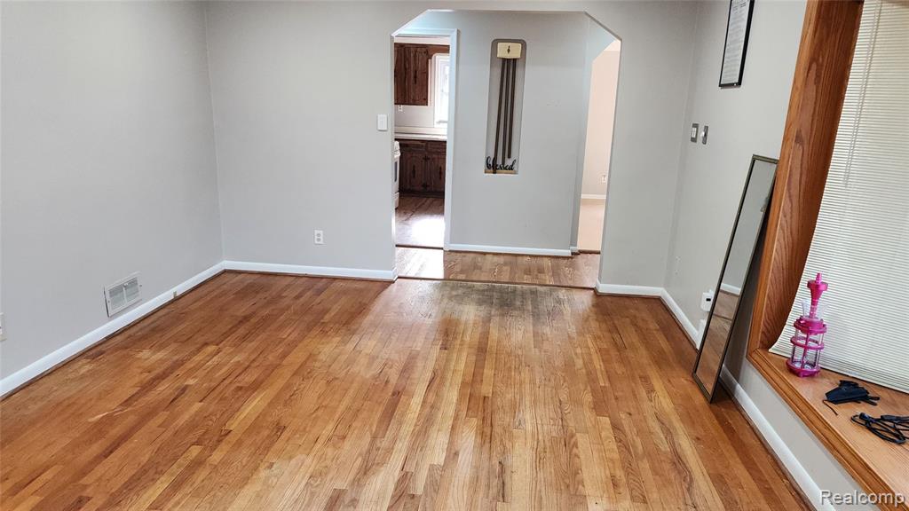 36220 Ryan Road Sterling Heights, MI 48310 - Photo 10 of 29