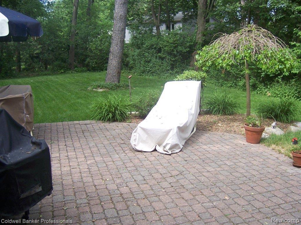 19400 Beverly Road Franklin, MI 48025 - Photo 16 of 17 102_7465.JPG