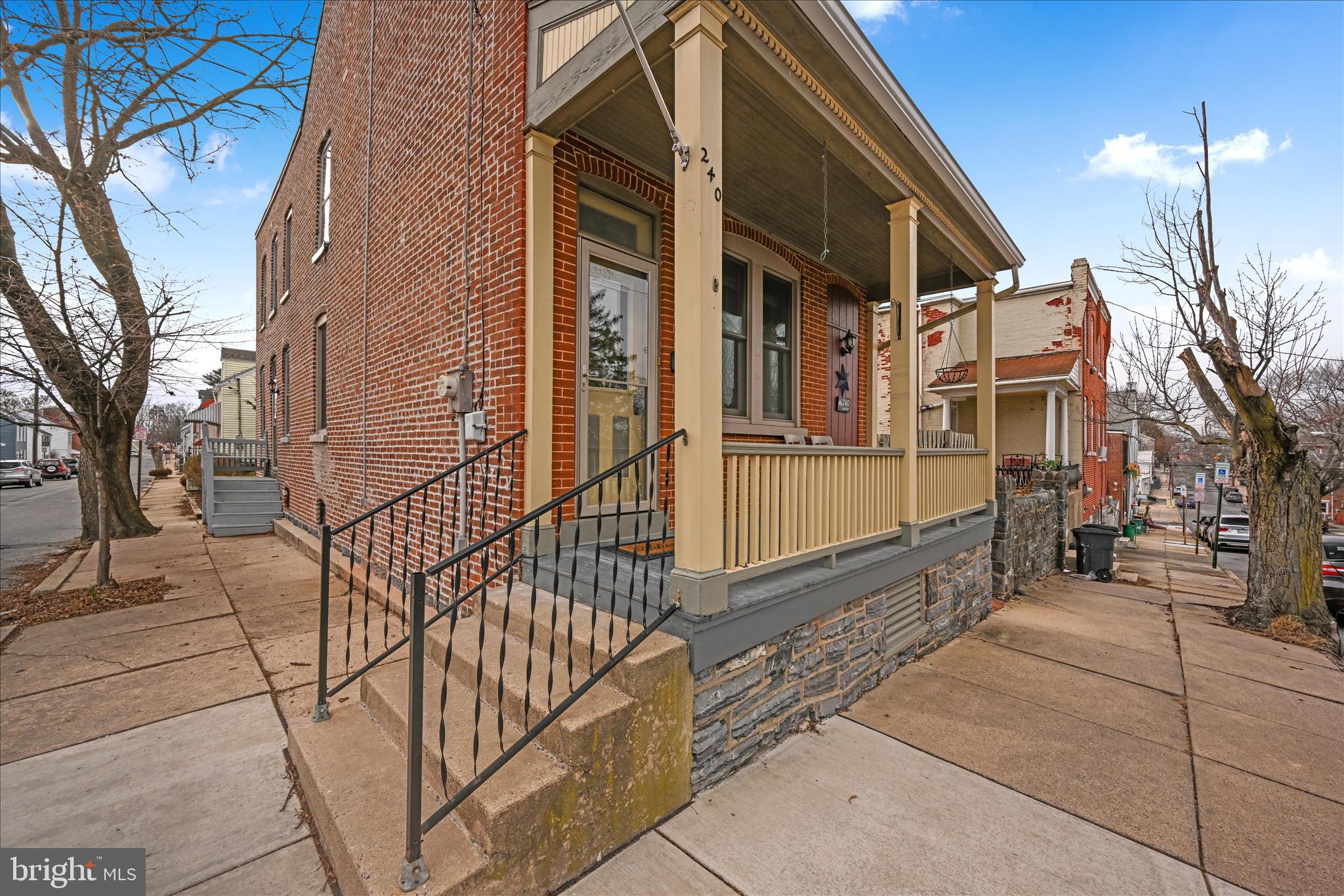 240 Laurel Street Lancaster, PA 17603 - Photo 7 of 31 Exterior Front