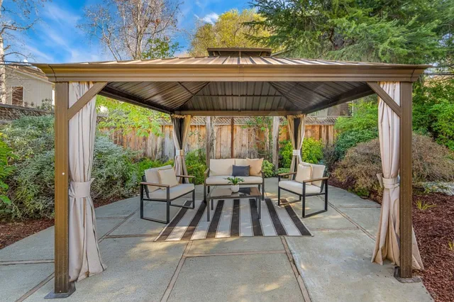 $2,249,000 | 988 Daffodil Way, San Jose, CA 95117