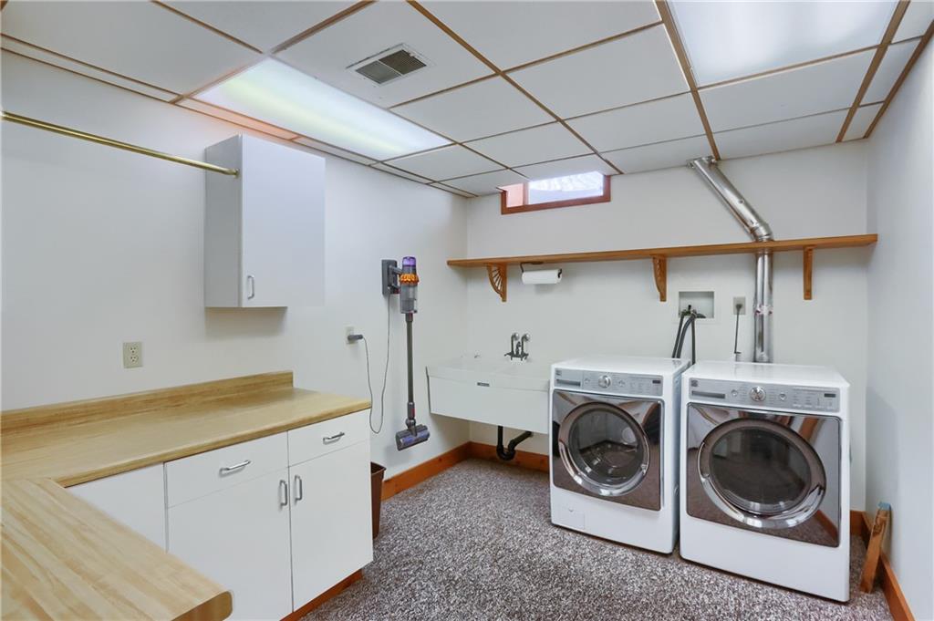 135 Mekis Road Valencia, PA 16059 - Photo 33 of 49 a utility room with dryer and washer