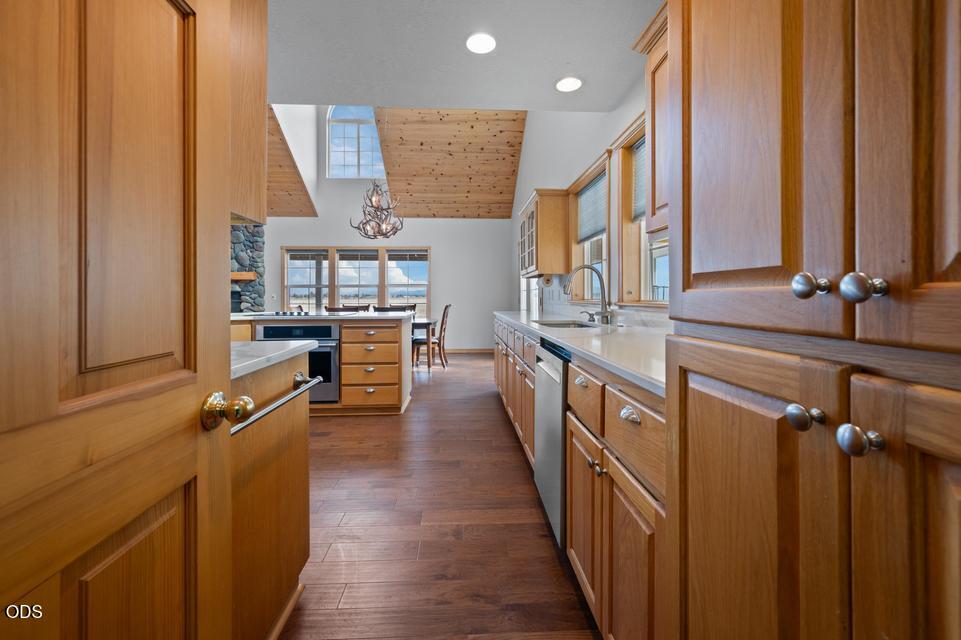 24585 Dodds Road Bend, OR 97701 - Photo 29 of 114