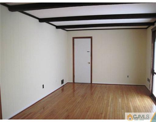 6 Putnam Road East Brunswick, NJ 08816 - Photo 6 of 10 Gallery Image 6