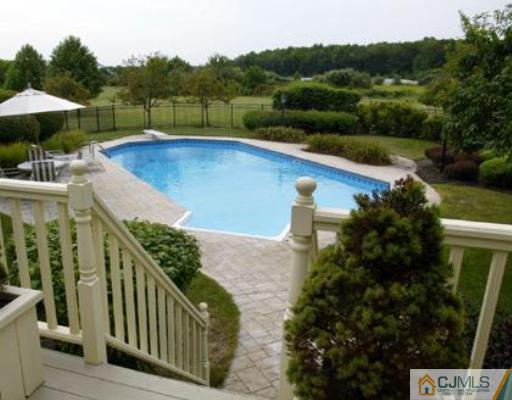 70 Petty Road Cranbury, NJ 08512 - Photo 3 of 10 Gallery Image 3