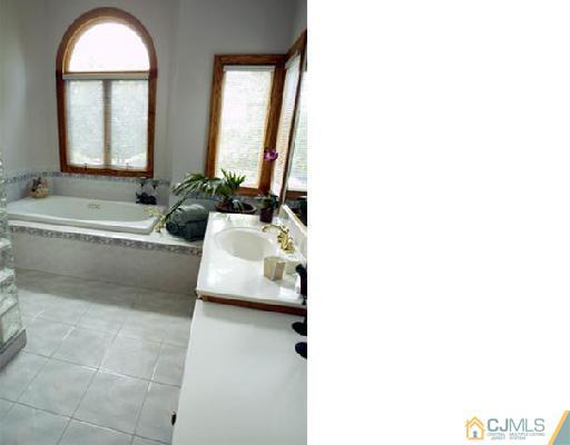 70 Petty Road Cranbury, NJ 08512 - Photo 10 of 10 Gallery Image 10