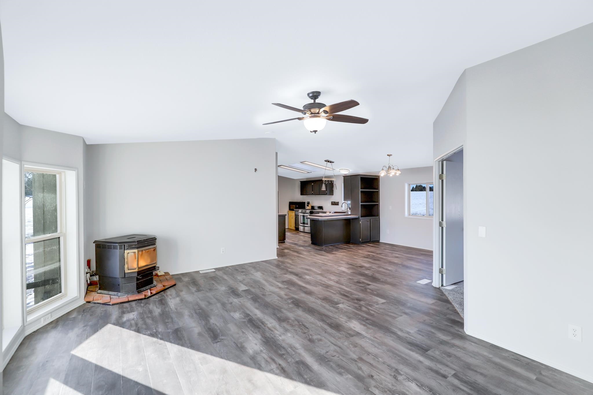 8519 West Dahl Road Deer Park, WA 99006 - Photo 4 of 22 Gallery Image 4