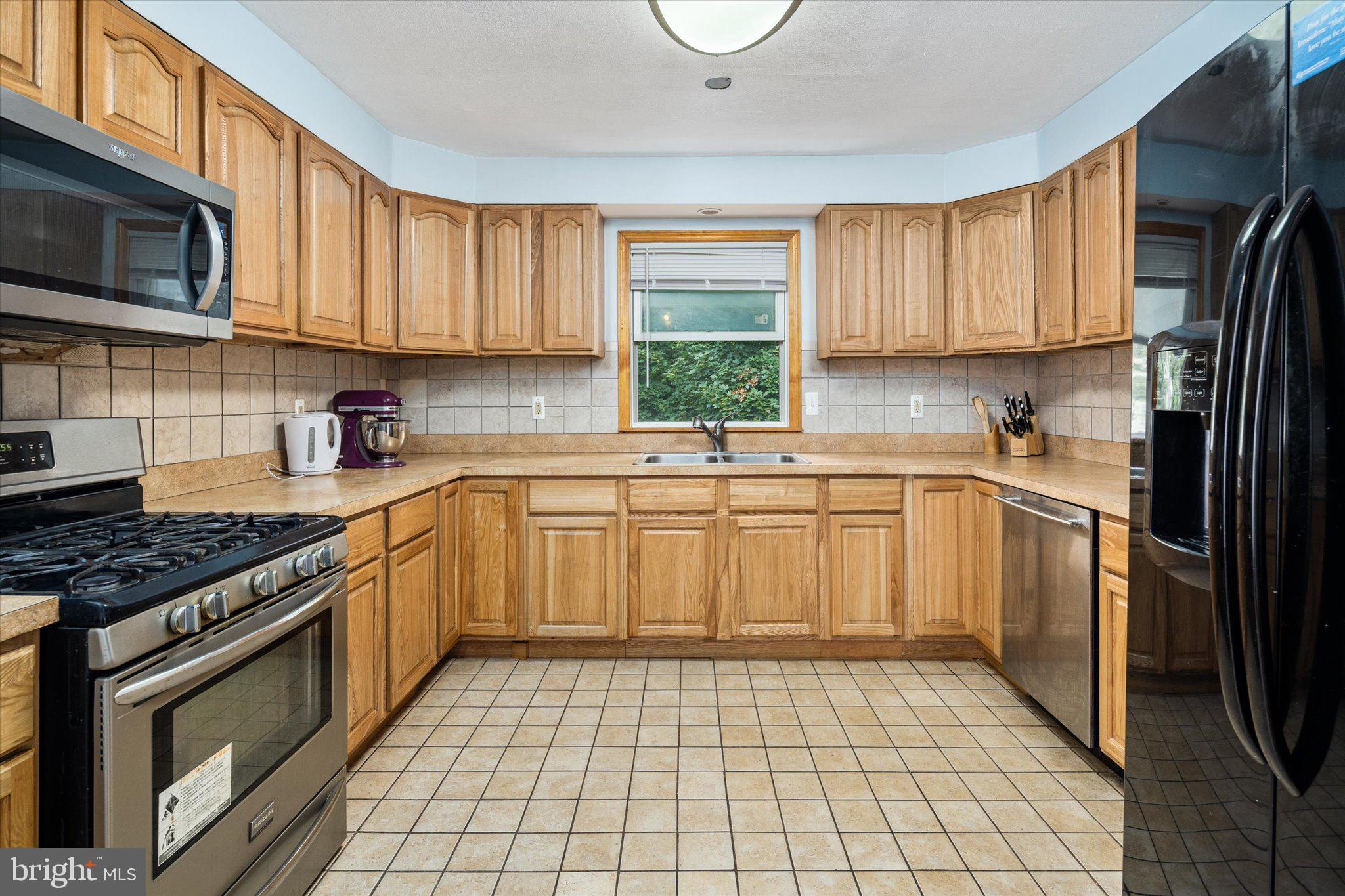 5 Brooktree Road Hightstown, NJ 08520 - Photo 8 of 28 Gallery Image 8
