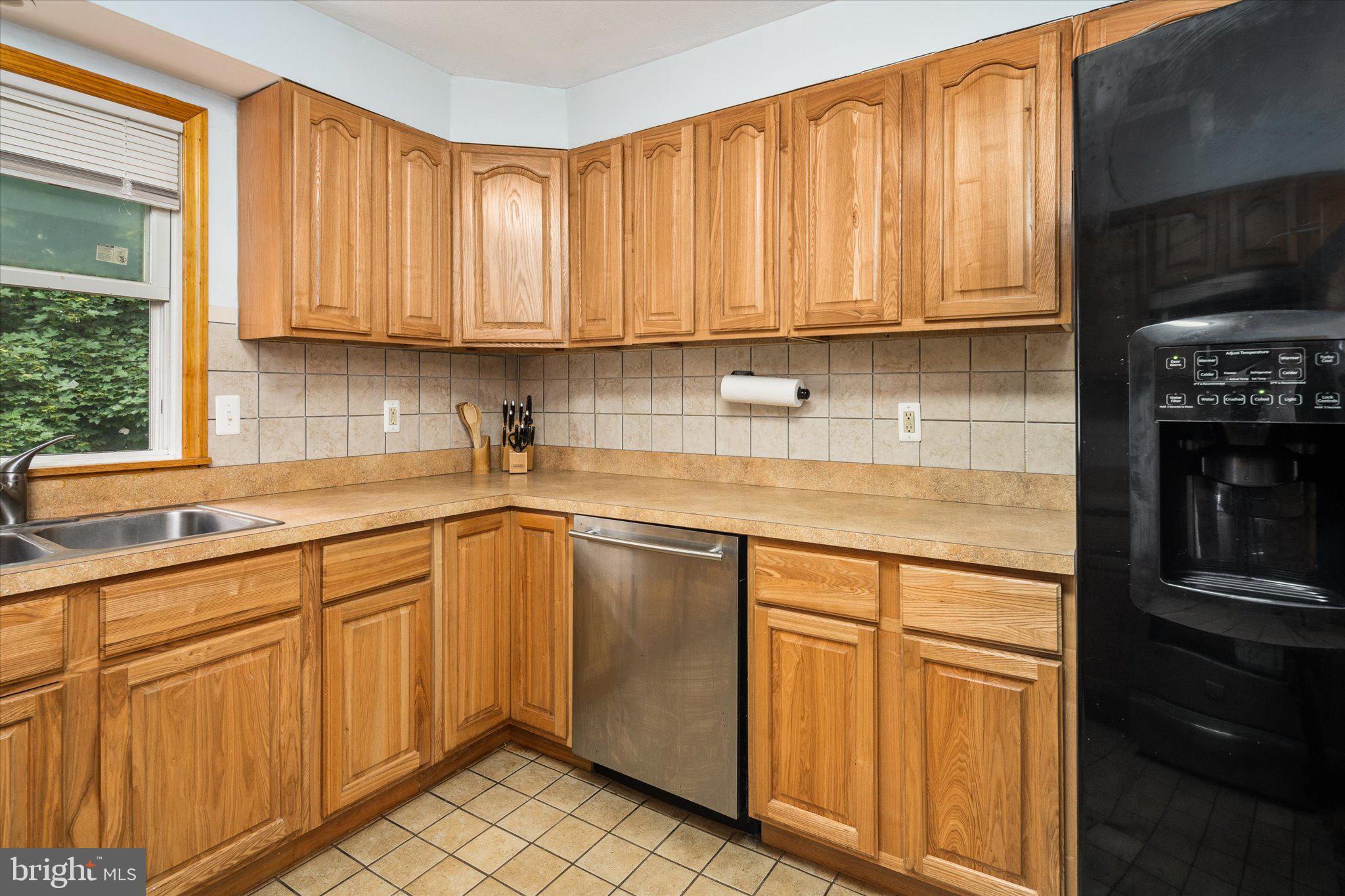 5 Brooktree Road Hightstown, NJ 08520 - Photo 9 of 28 Gallery Image 9