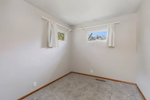 $300,000 | 2 Adams Street, East Dundee, IL 60118