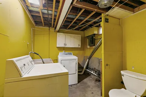 $300,000 | 2 Adams Street, East Dundee, IL 60118