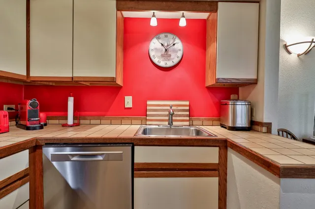 $429,000 | 107 Blueberry Ledge Ridge, Unit L45, Plymouth, VT 05056