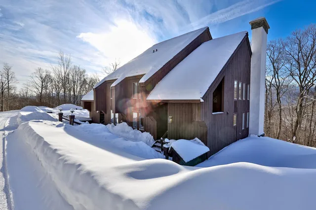 $399,800 | 107 Blueberry Ledge Ridge, Unit L45, Plymouth, VT 05056