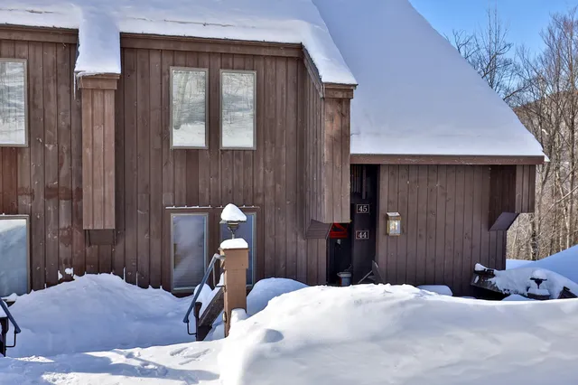 $399,800 | 107 Blueberry Ledge Ridge, Unit L45, Plymouth, VT 05056