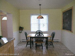 25082 Sumpter Road Belleville, MI 48111 - Photo 3 of 4 dining area
