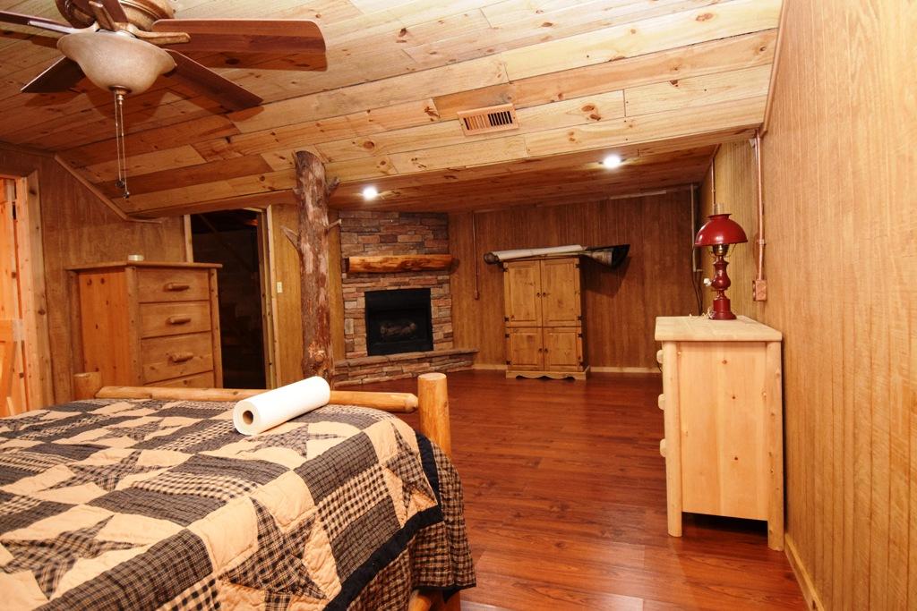 22113 Steekee Road Loudon, TN 37774 - Photo 14 of 34 Master Bedroom with Fireplace