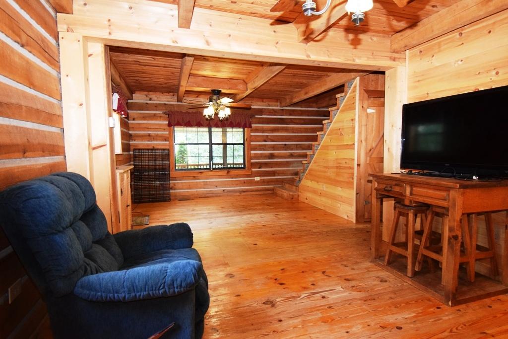 22113 Steekee Road Loudon, TN 37774 - Photo 3 of 34 Living Room
