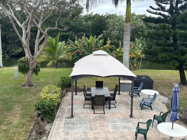 $1,380 | 106 Windsor East, West Palm Beach, FL 33417