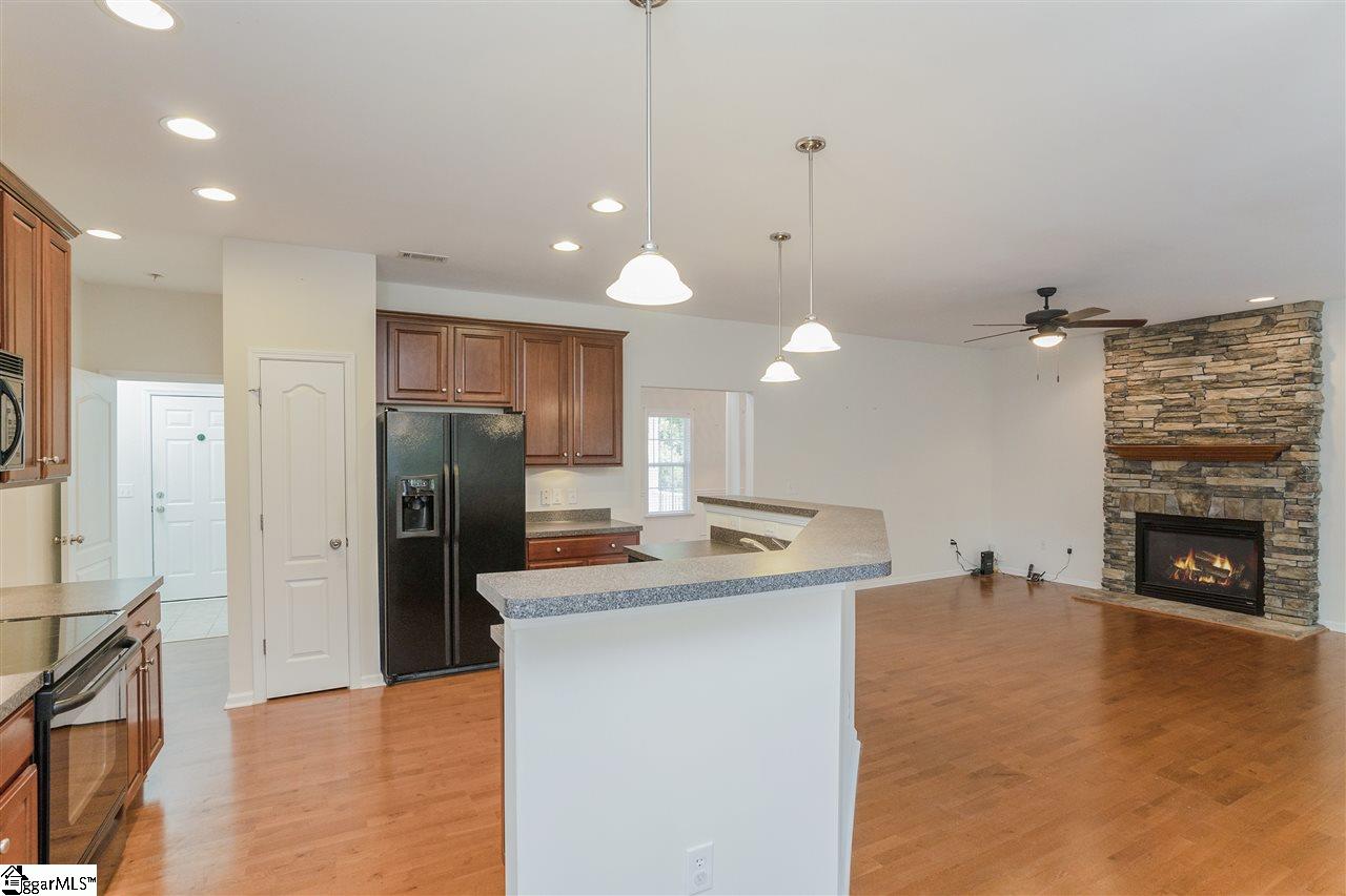 101 Elstar Loop Road Simpsonville, SC 29681 - Photo 9 of 32