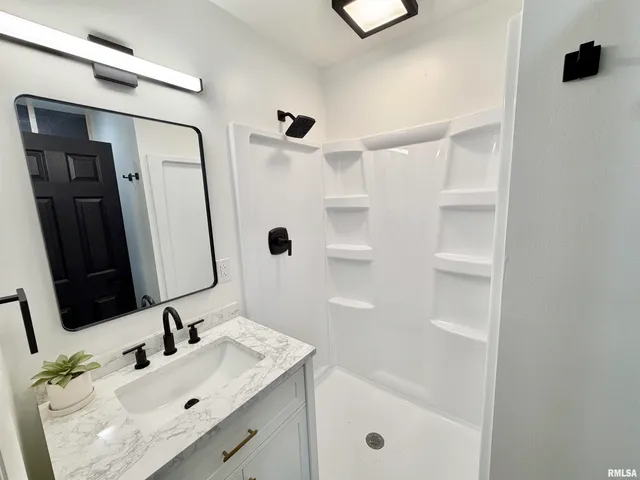 $144,900 | 1250 Monroe Street, Galesburg, IL 61401