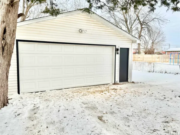$142,500 | 1250 Monroe Street, Galesburg, IL 61401