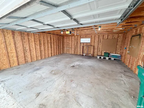 $142,500 | 1250 Monroe Street, Galesburg, IL 61401