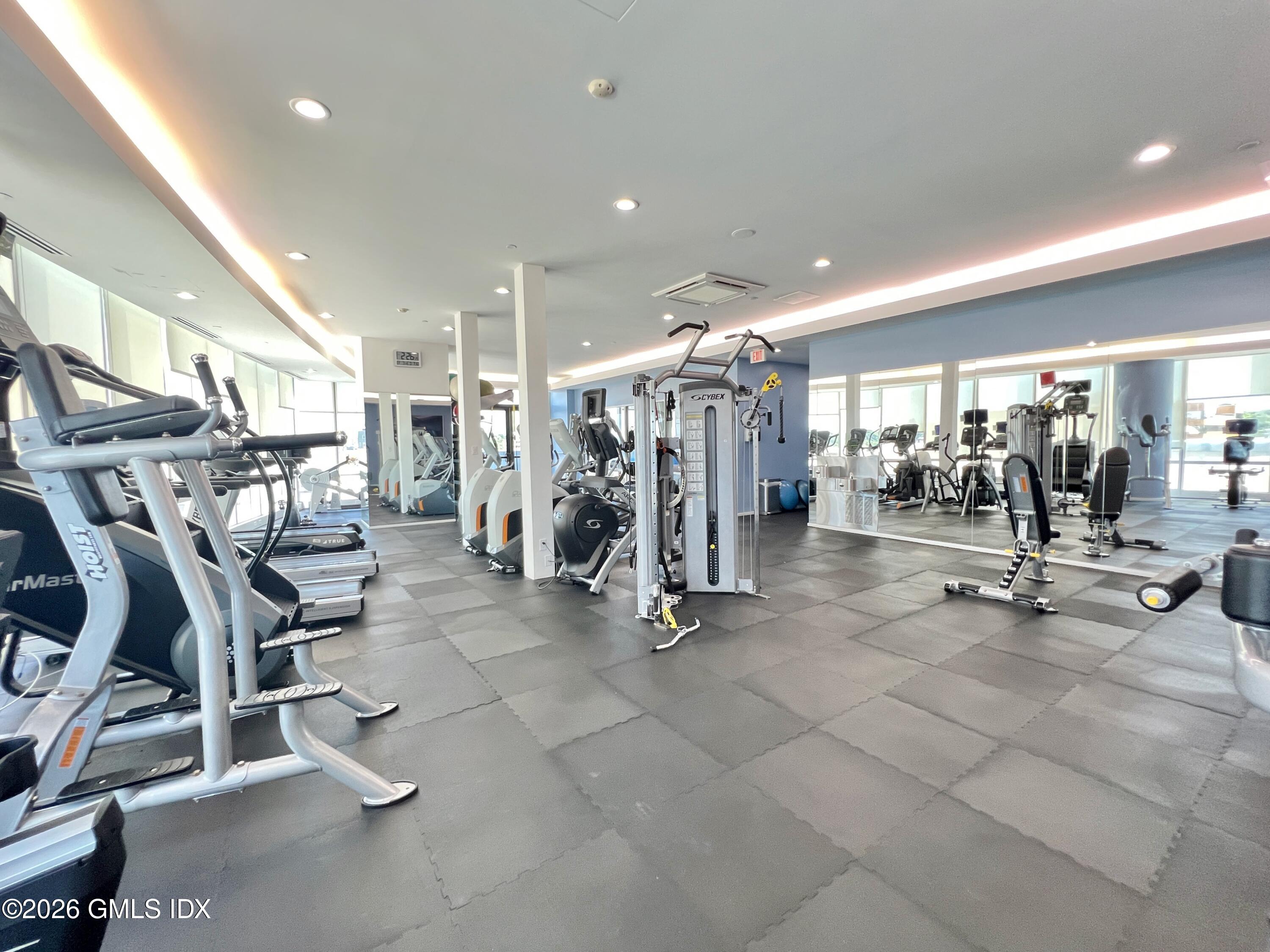 1 Broad Street, Unit PHD2 Stamford, CT 06901 - Photo 16 of 19 a view of a room with gym equipment