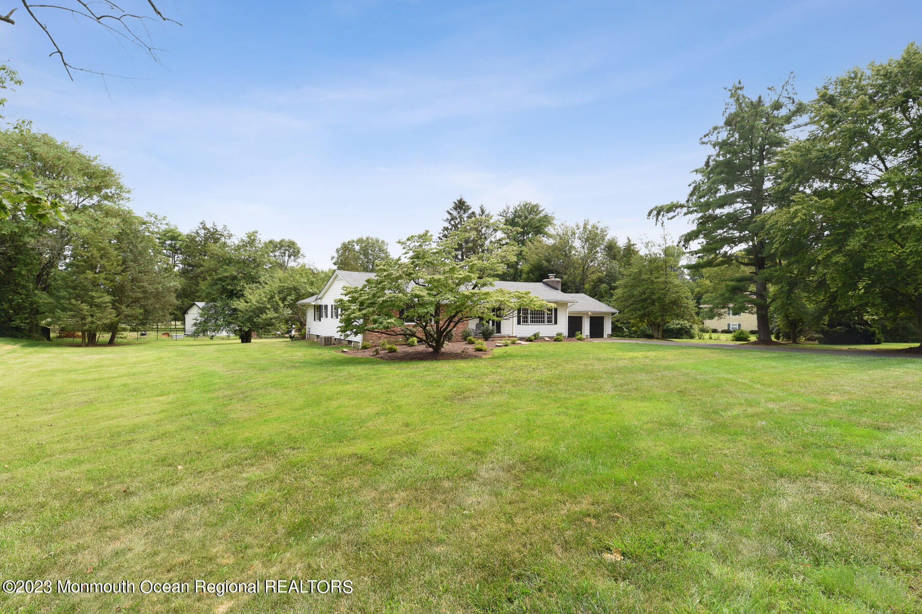 29 Willow Brook Road Holmdel, NJ 07733 - Photo 24 of 35 VMD_025