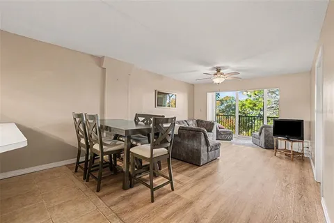$184,900 | 303 Tarpon Point, Tarpon Springs, FL 34689