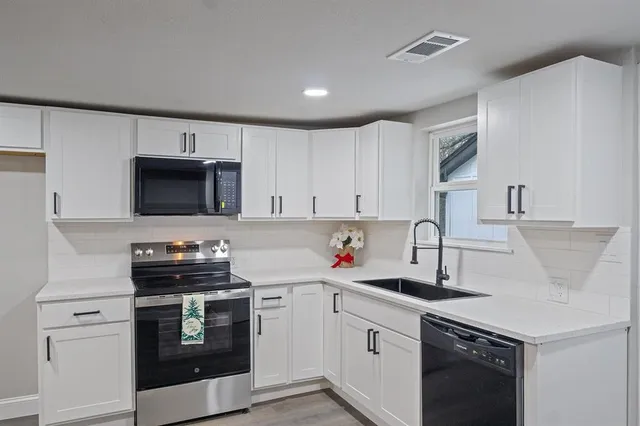 $245,000 | 302 Suzanne, Palmer, TX 75152