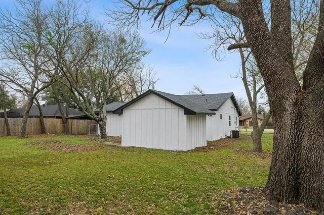 $245,000 | 302 Suzanne, Palmer, TX 75152