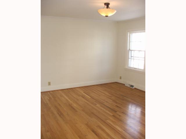 143 South Cassingham Road Columbus, OH 43209 - Photo 10 of 17