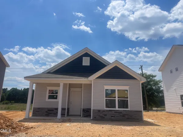 $194,900 | 251 Courtside Drive, Dunn, NC 28334