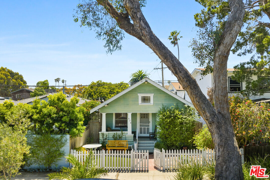 428 Rialto Avenue Venice, CA 90291 - Photo 5 of 38