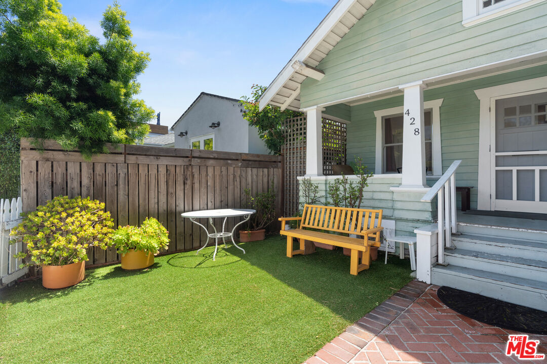 428 Rialto Avenue Venice, CA 90291 - Photo 7 of 38