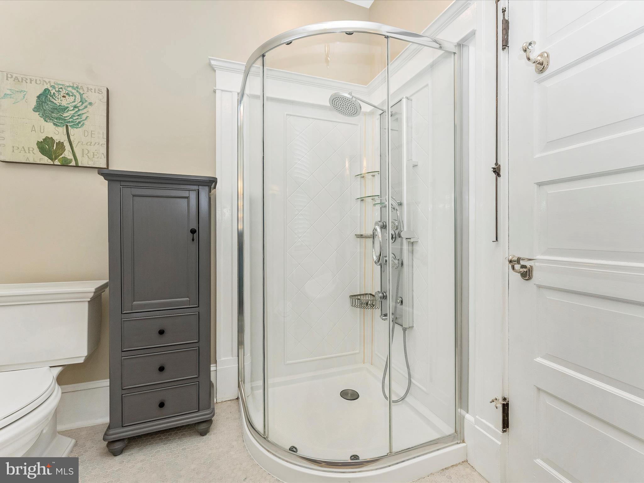 18 Clarke Place Frederick, MD 21701 - Photo 44 of 74 Hall Bath