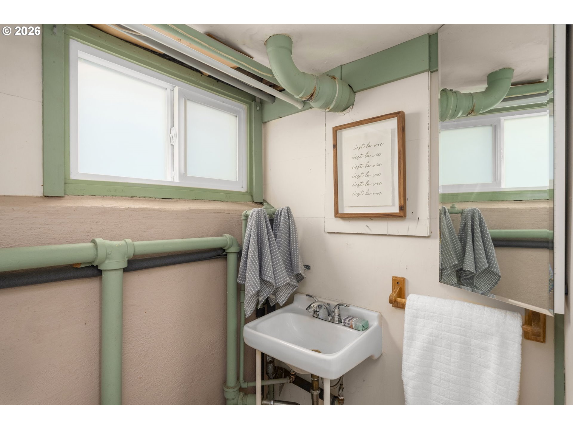 3244 Northeast 48th Avenue Portland, OR 97213 - Photo 15 of 20