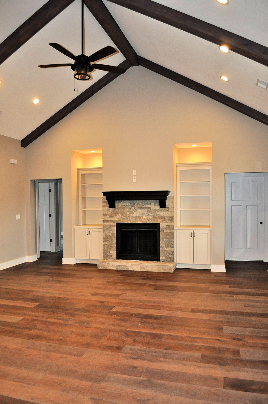 1320 Rippling Waters Circle Sevierville, TN 37876 - Photo 26 of 40 living room10