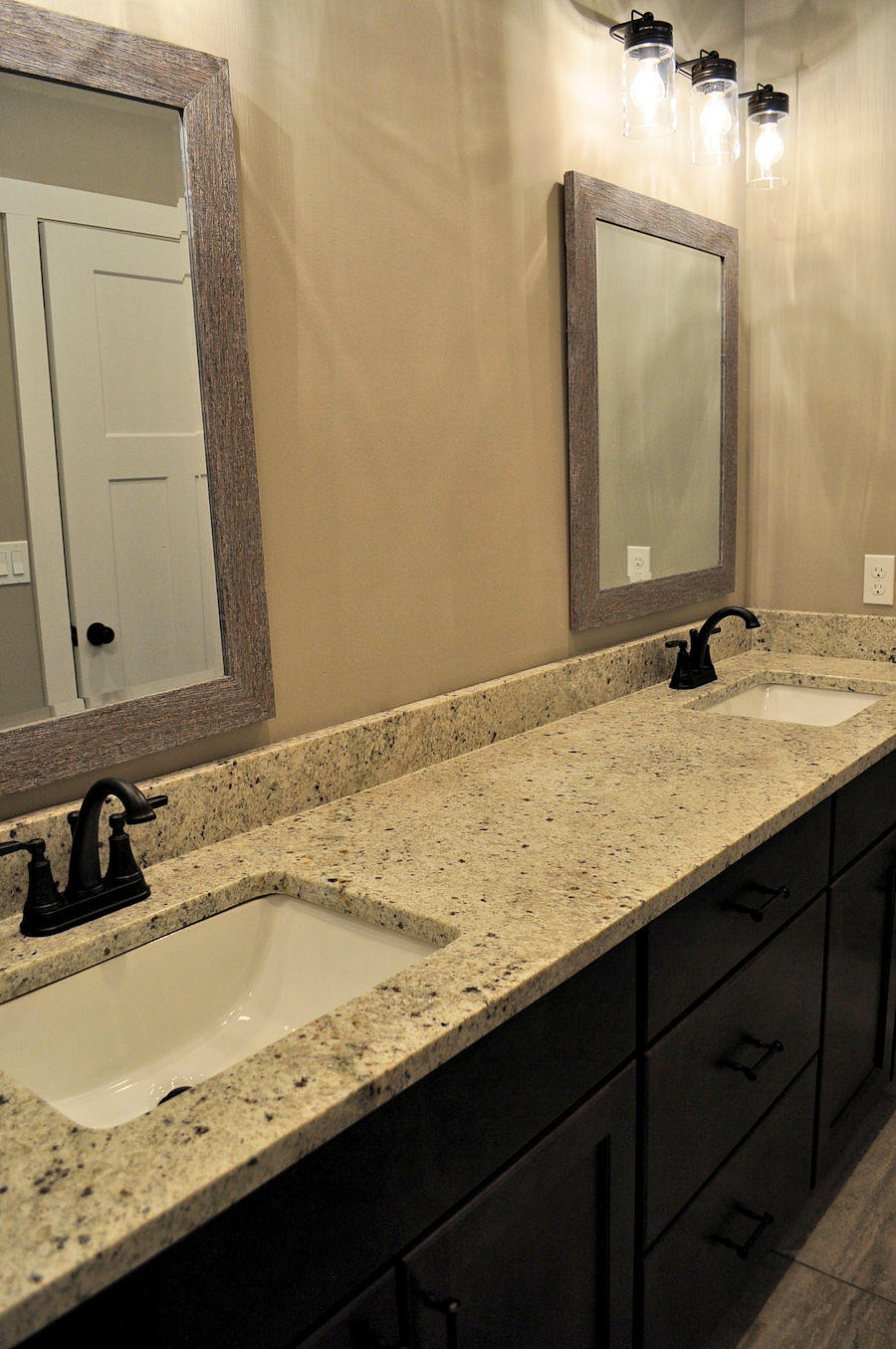 1320 Rippling Waters Circle Sevierville, TN 37876 - Photo 37 of 40 guest bath