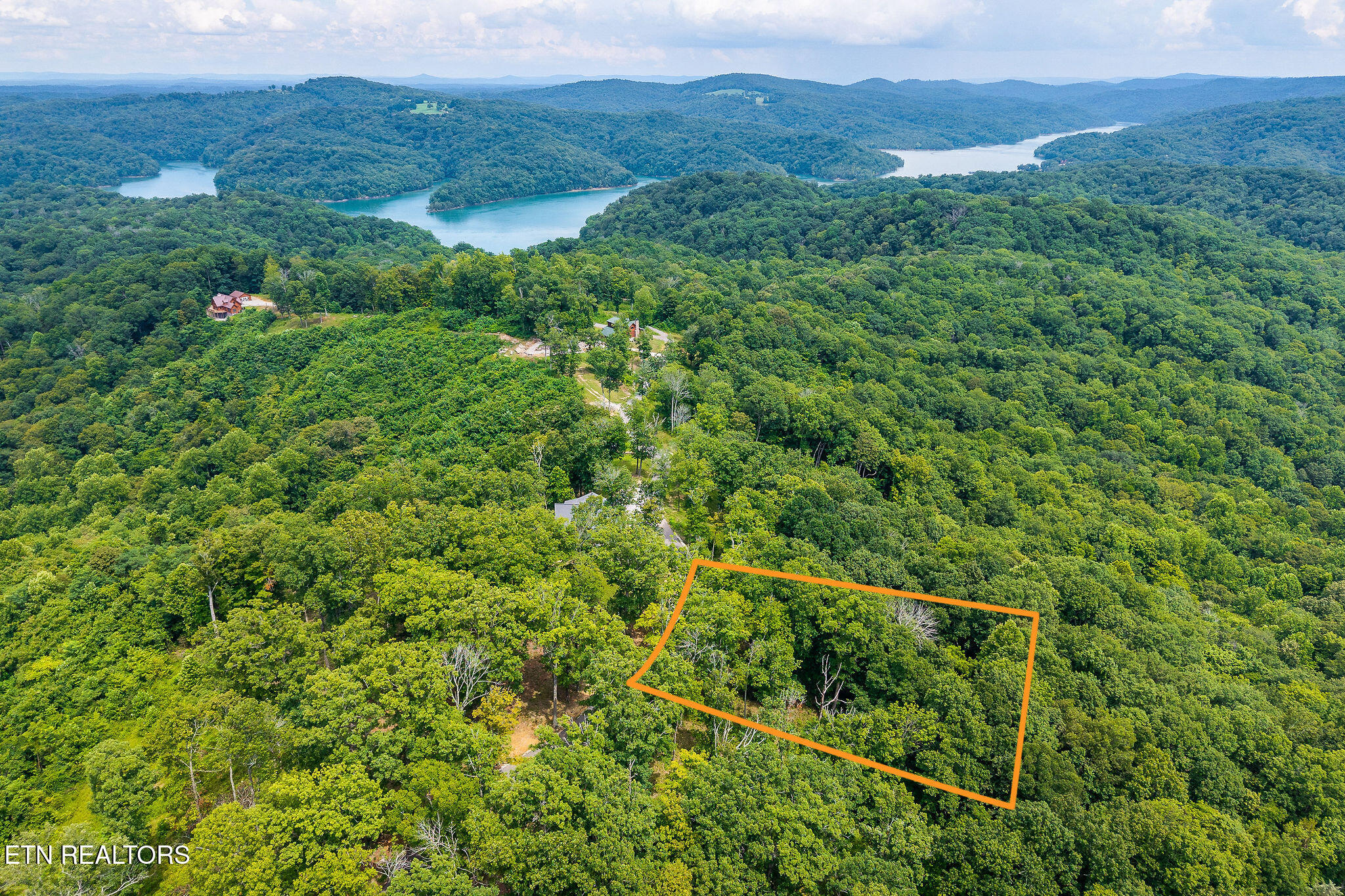 North Rock Fish Road Celina, TN 38551 - Photo 14 of 18 DJI_20250715143717_0058_D-Edit