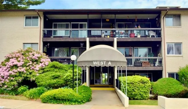 $269,000 | 400 Narragansett Parkway, Unit WA11, Warwick, RI 02888