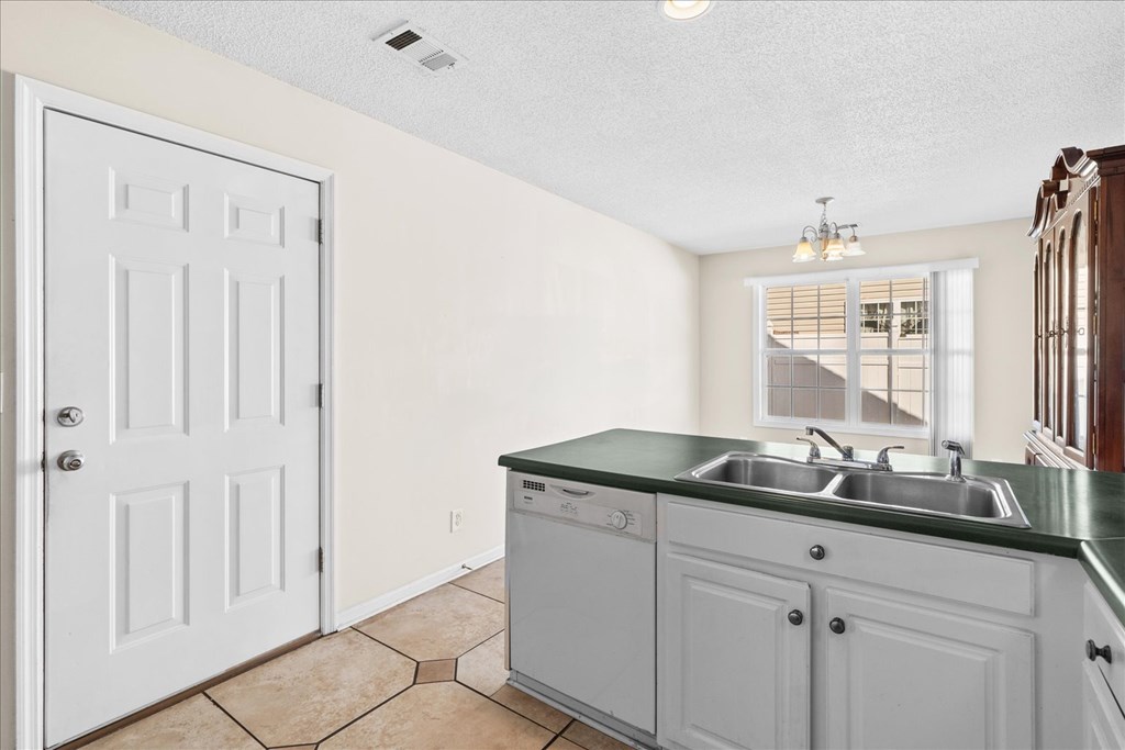 210 Periwinkle Way Dalton, GA 30721 - Photo 19 of 40 Gallery Image 19