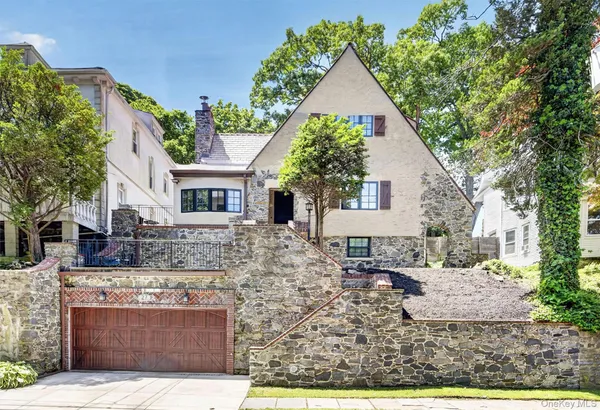 $889,000 | 27 Desmond Avenue, Bronxville, NY 10708