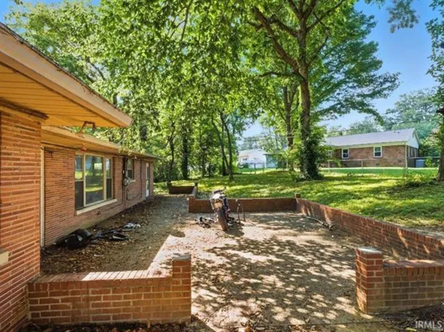 $225,000 | 1452 Bonnie View Drive, Evansville, IN 47715