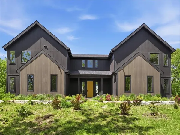 $1,549,000 | 5540 North 107 Street, Kansas City, KS 66109