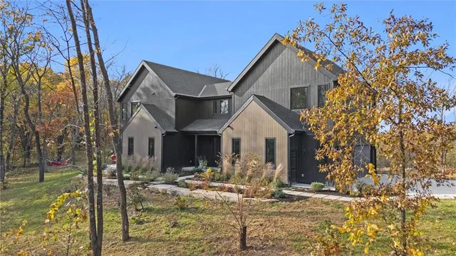 $1,875,000 | 5540 North 107 Street, Kansas City, KS 66109